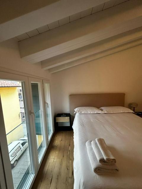 Waterfront Balcony I Grani 5 Resort Grand Suite Livorno Eksteriør bilde