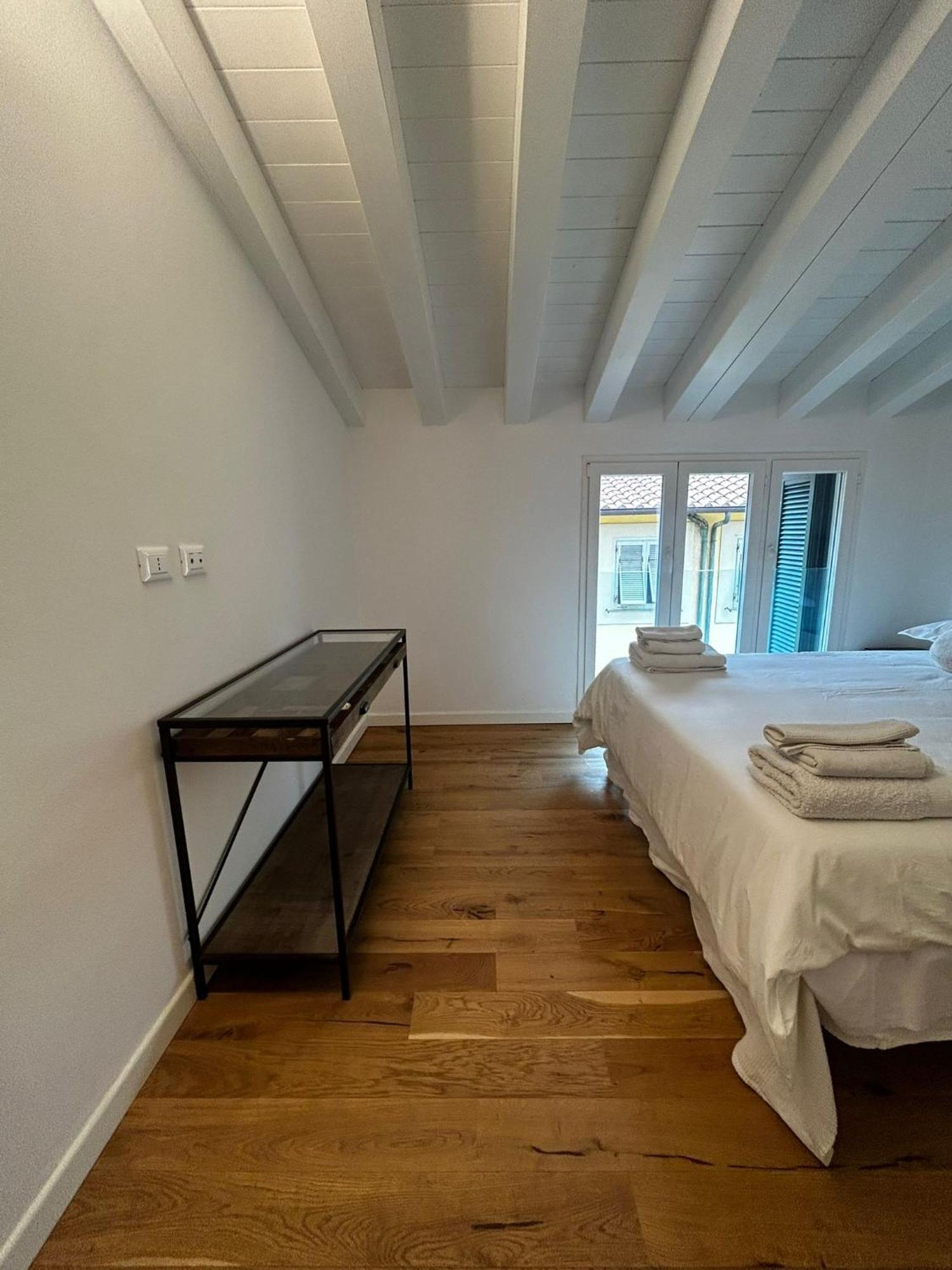 Waterfront Balcony I Grani 5 Resort Grand Suite Livorno Eksteriør bilde